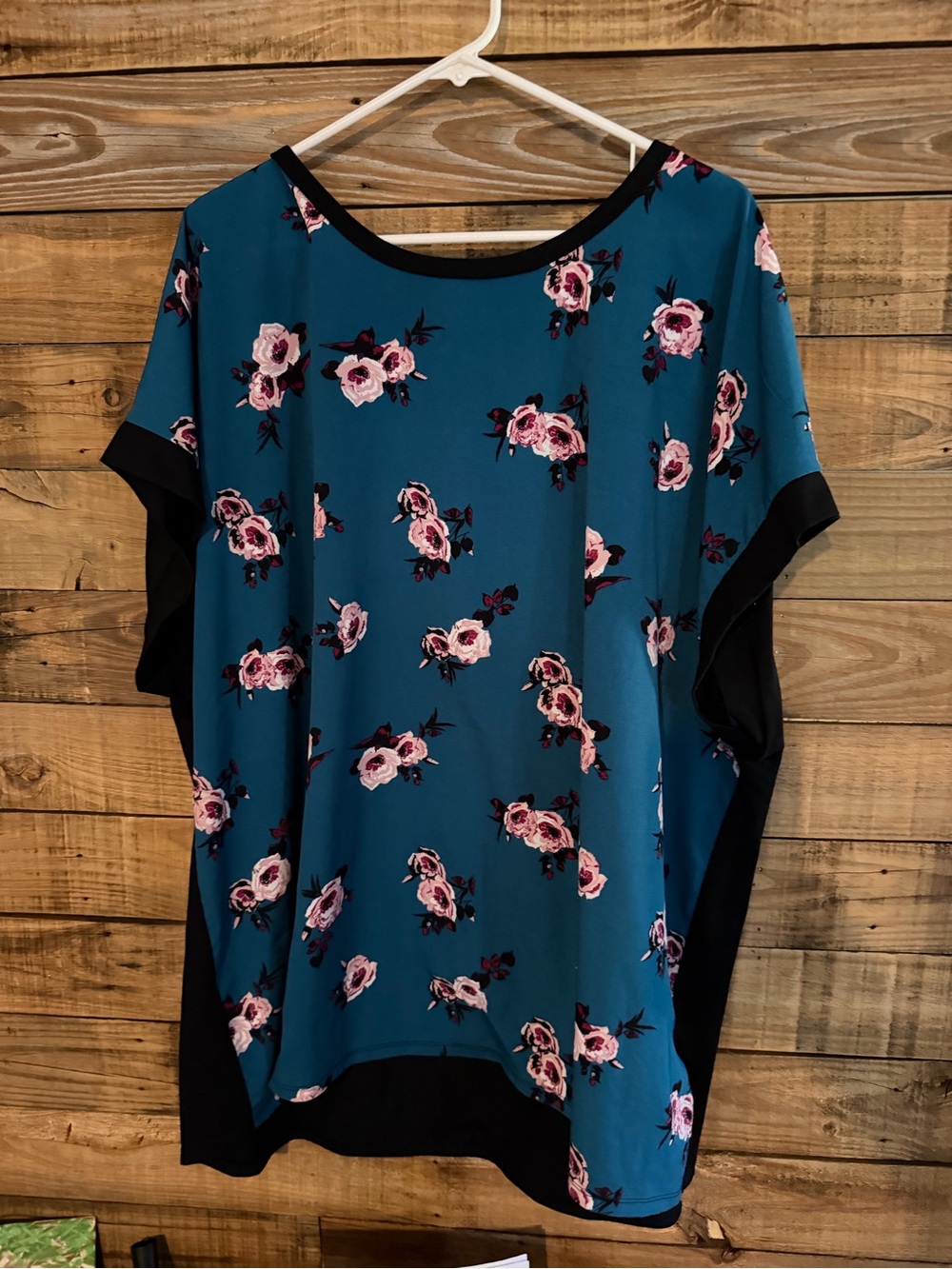 Women’s Teal Floral Blouse with Black Trim lane Bryant 26/28